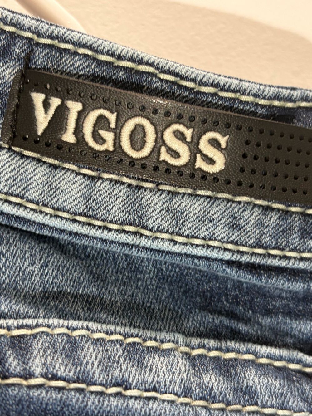 Vigoss Women's Medium Blue Distressed Skinny Jeans
